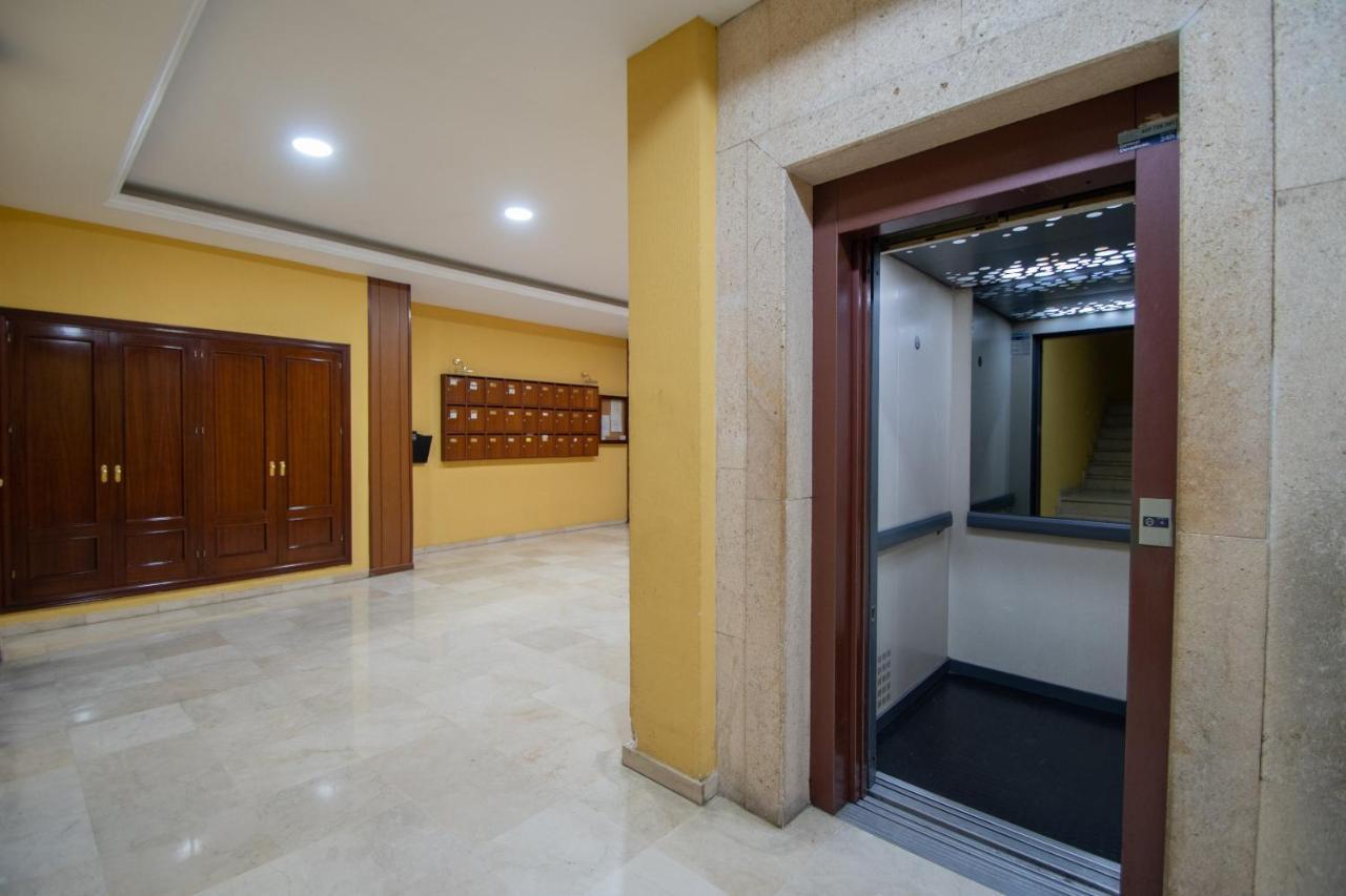 Apartamento Nuestra Andalucia - Cadiz Centro - Parking Exterior photo